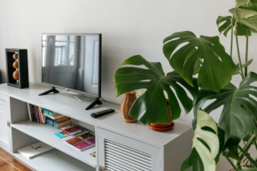 Diogo's Alcântara Apartment I by Mycelia